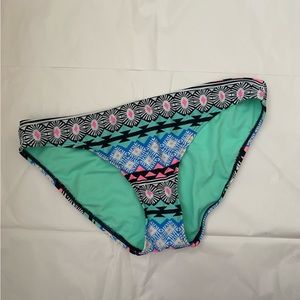 Old Navy Swim Bikini Bottom - size M